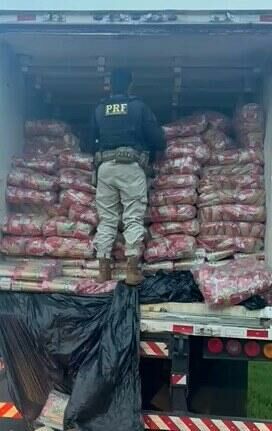 Imagem de compartilhamento para o artigo PRF de Paranaíba apreende 1.955 quilos de maconha na divisa de MS E SP da MS Todo dia